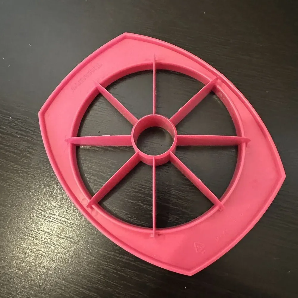 Tupperware Apple Corer Slicer Perfect Wedges‎ Pink Kitchen Gadget USA
